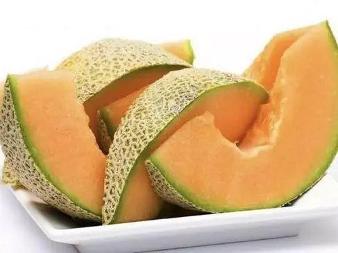 哈密瓜和嫩土豆一起吃,营养美味两不误