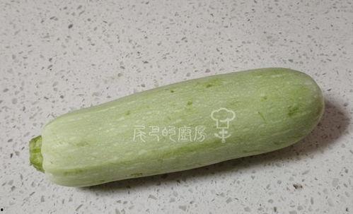 吃瓜容易涨肚子,轻松应对吃瓜后的涨肚烦恼