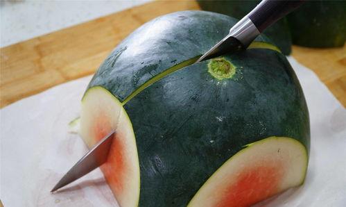 蛋仔优雅吃瓜,解锁夏日清凉新姿势