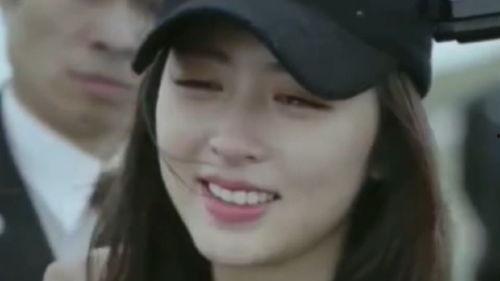 吃瓜的人哭了视频,吃瓜群众见证感人瞬间