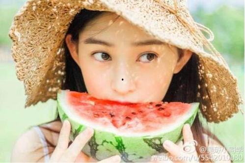 小李吃瓜不苦,揭秘甜蜜背后的苦涩滋味