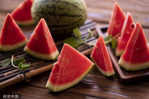 吃梨瓜摔脆,美味瞬间绽放