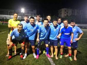 足球小孩吃瓜,场边小零食引发的大讨论