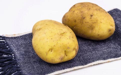 土豆前排吃瓜,吃瓜群众的欢乐盛宴