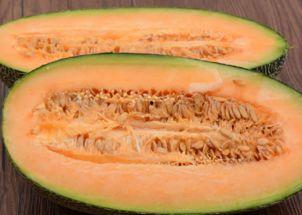 挑战吃哈密瓜视频,看谁才是真正的“瓜王”