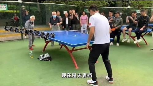 广艺打球吃瓜,瓜田闲话共度欢乐时光