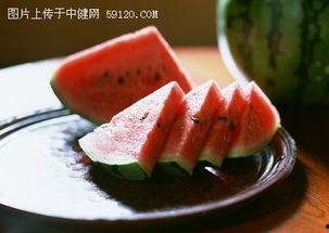 靠谱吃瓜群,揭秘娱乐圈幕后故事，带你领略真实娱乐圈