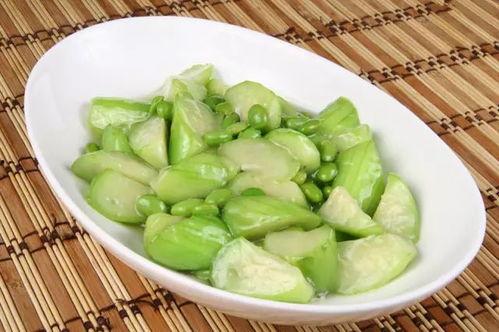 吃瓜配甘蔗,吃瓜配甘蔗，夏日消暑新风尚