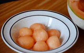 虾与哈密瓜一起吃吗,美味搭配的禁忌与建议