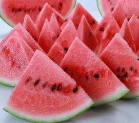 降尿酸吃茄瓜,健康生活新选择