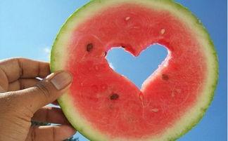 搞笑吃瓜吃瓜图片,带你领略欢乐瞬间