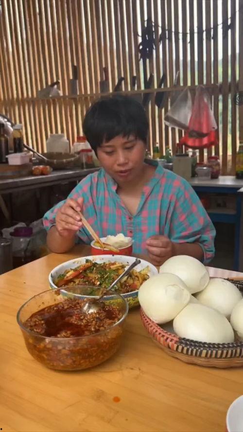 娱乐吃瓜酱寝室,揭秘校园里的欢乐八卦圈