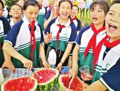 吃瓜到自己学校,我的校园生活点滴