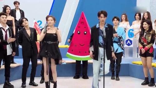 单色舞蹈吃瓜,吃瓜群众眼中的舞蹈盛宴