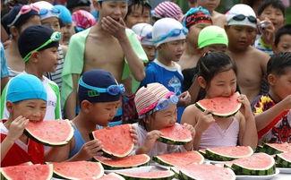 吃瓜的大世界,吃瓜群众视角下的繁华世界众生相