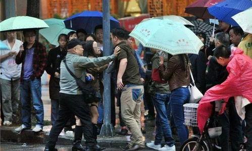 柳州打架吃瓜事件