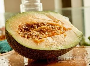 吃鲍鱼可以吃哈密瓜吗,跨界美食的奇妙碰撞