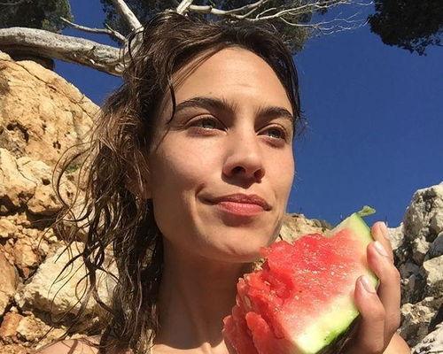 哪些明星吃国外瓜,明星们的跨国“瓜”事大盘点