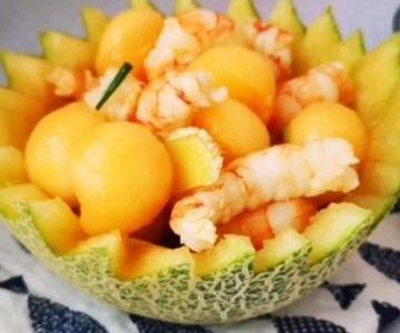 吃了虾可以再吃哈密瓜吗,同食相宜的美食搭配指南