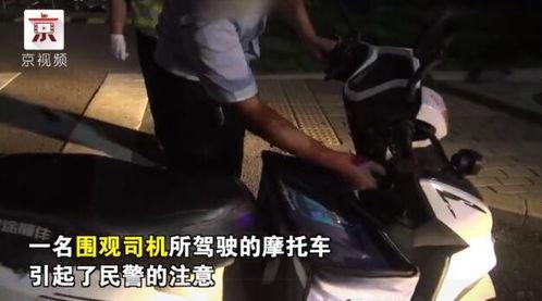 网约司机吃瓜情侣,引发一场温馨的误会