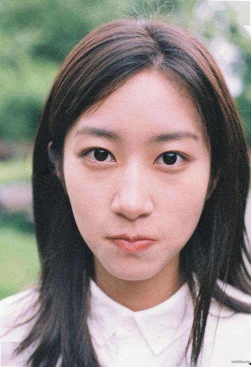 最丑吃瓜女孩,她如何成为网络红人？