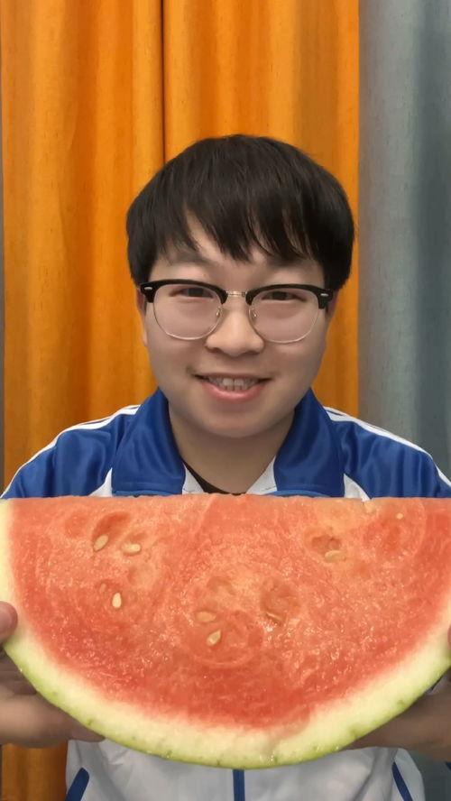 沉浸式吃瓜视频,跟随吃瓜视频一探娱乐圈风云变幻