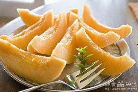 鸡吃哈密瓜,趣味农业新现象