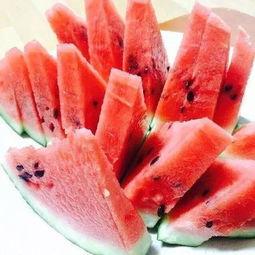 开封小伙吃瓜,一场别开生面的乡村美食之旅  第3张