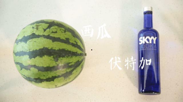 瓶子吃瓜  第2张